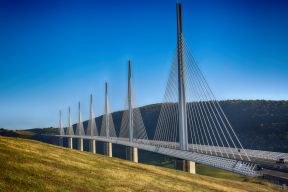 La Capelle Millau - Viaduc de Millau